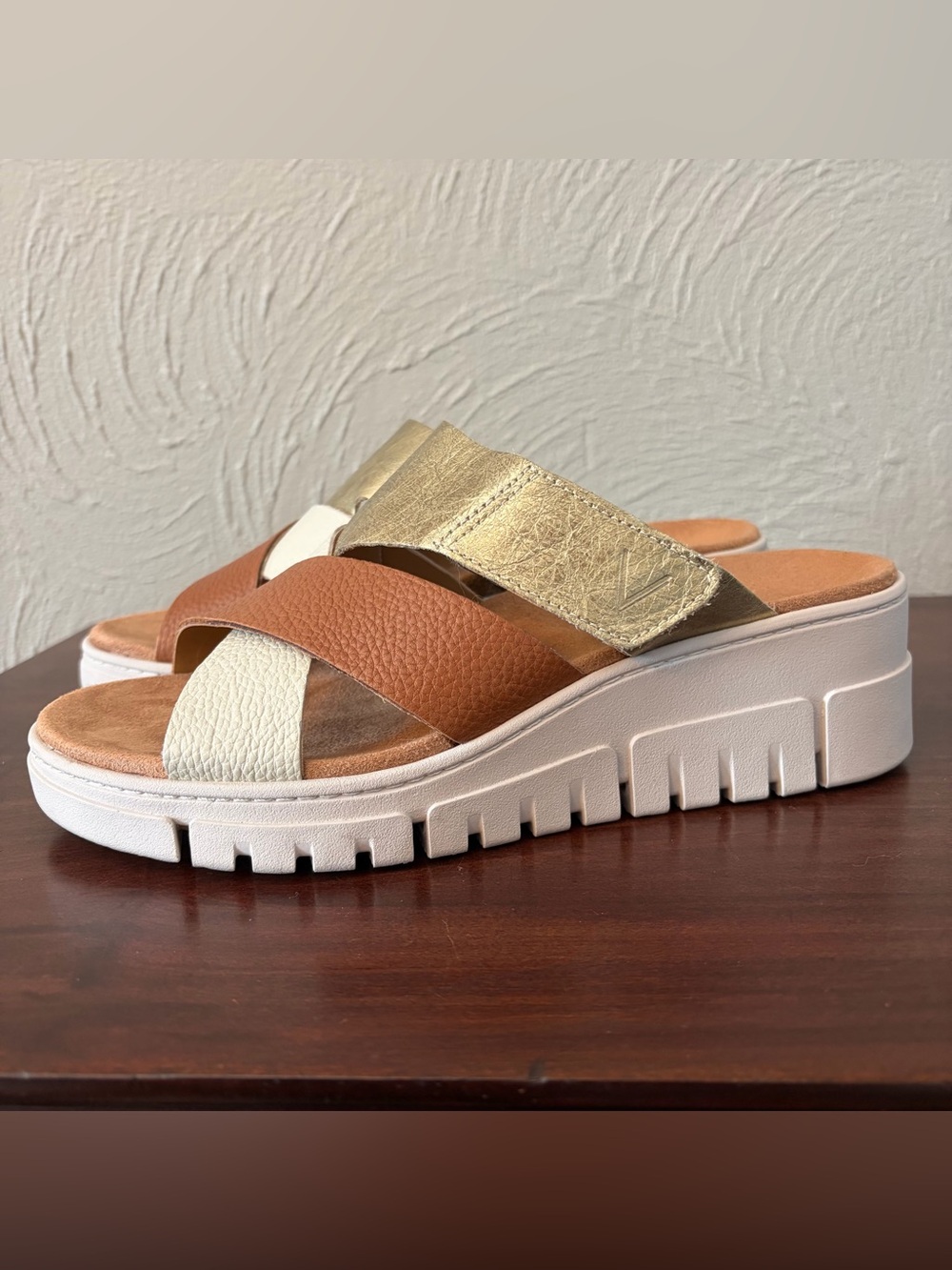 Vionic Uptown Sunset Wedge Slide Slip On Leather Sandals Women’s Size 6.5